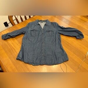 St. Johns Bay Chambray 3/4 length button down shirt Size PS